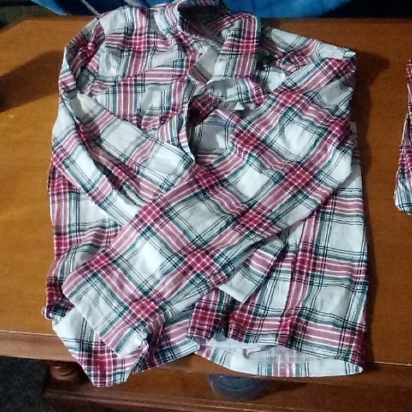 Shirt and pants from place - Picture 2 of 2